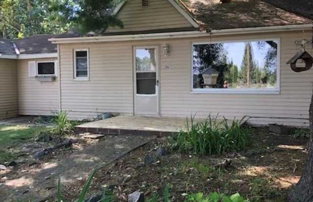 2 Bedrooms, 1 Bathroom Single Family Home in Pequot Lakes, MN w/2 car garage Gallery 1
