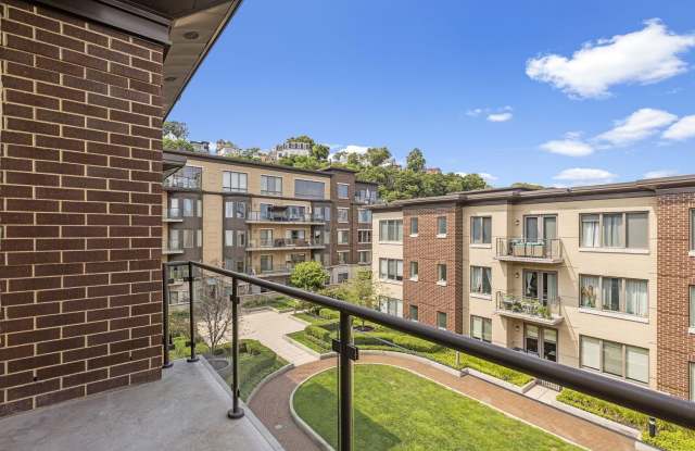 250 HENLEY PL Gallery 4