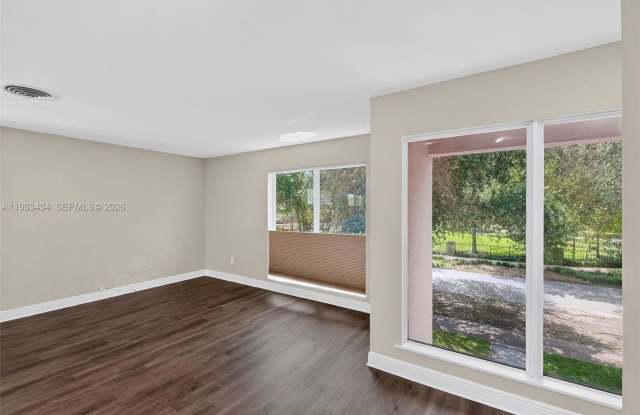 539 Menendez Avenue Gallery 4
