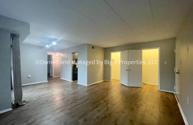 1 bd 1ba in Leesburg, VA overlooking golf course photos photos