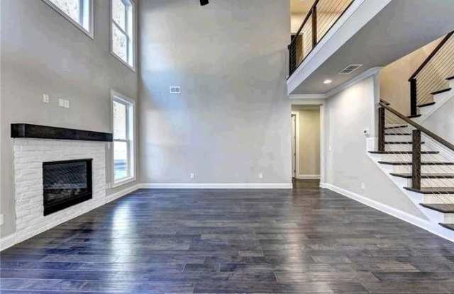 6474 Creekview Circle Gallery 3