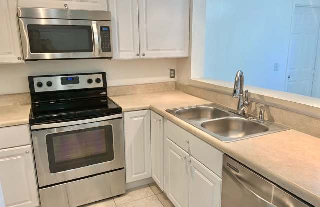 Orlando - 2 Bedroom, 2 Bathroom - $1,675.00 Gallery 3