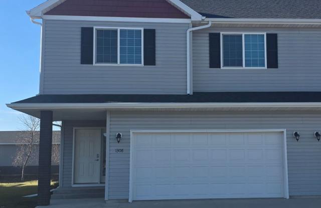1308 13th St W - 1308 13th Street West, West Fargo, ND 58078