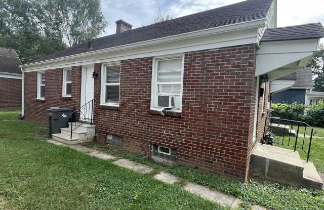 603 N Tibbs Avenue Gallery 2