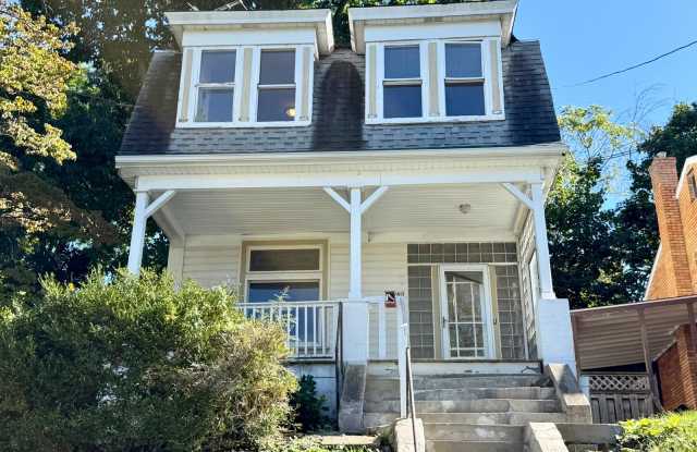 2083 Plainview Ave Gallery 1