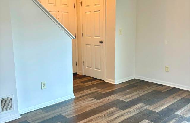 5790 Lonerise Ln Gallery 3