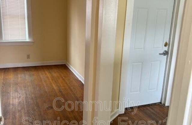 247 Roesch Ave Gallery 4