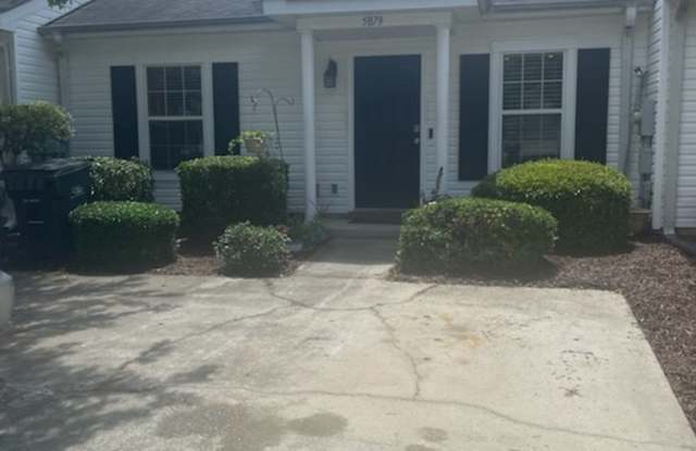Charming Townhome Close to Medical, Shopping, and Dining photos photos