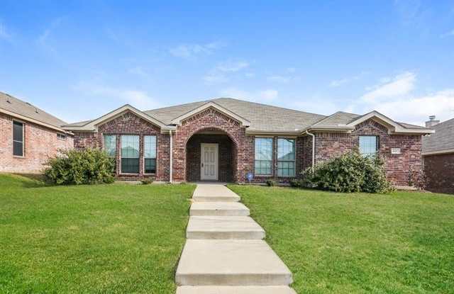 610 Mary Wilson Drive - 610 Mary Willson Drive, Lancaster, TX 75146