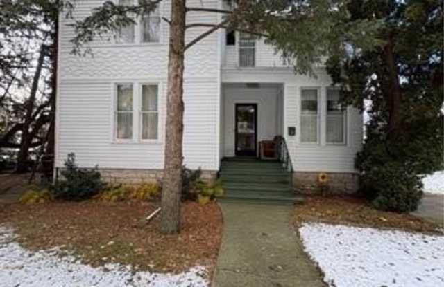 426 E 4th Street photos photos