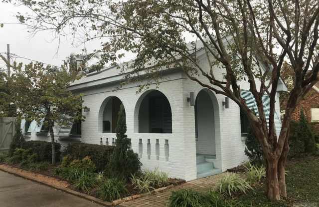 4718 Crockett Blvd - 4718 Crockett Boulevard, Galveston, TX 77551