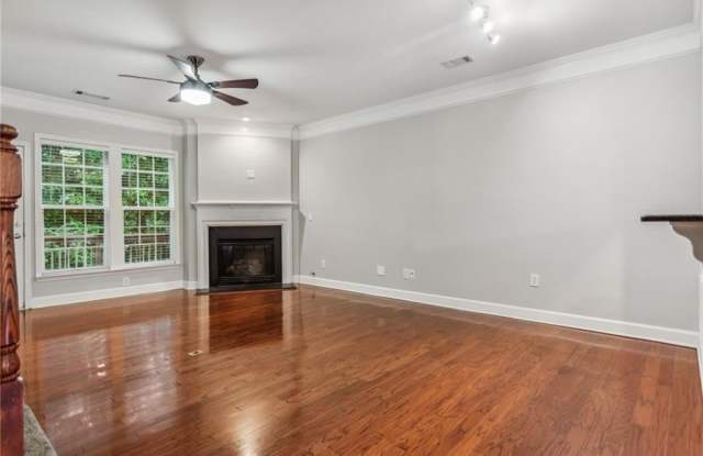 2263 Limehurst Drive NE Gallery 3