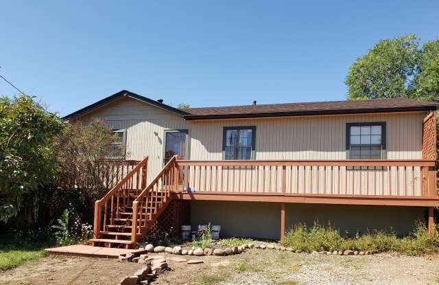 813 5th Avenue - 813 5th Avenue, Lyons, CO 80540