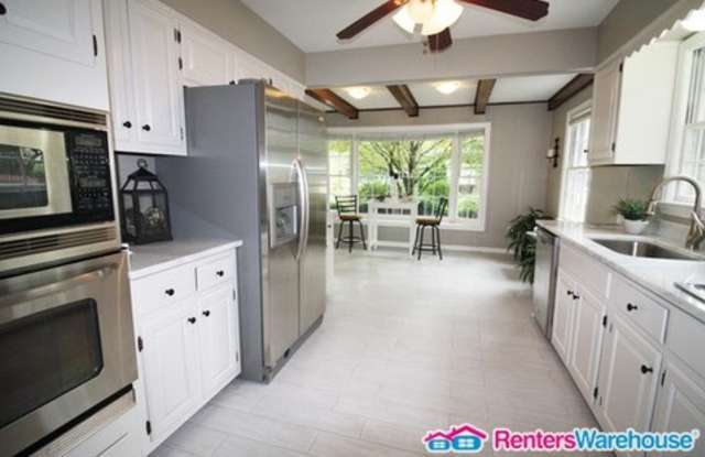 8007 Garlot Drive - 8007 Garlot Drive, Woodburn, VA 22003