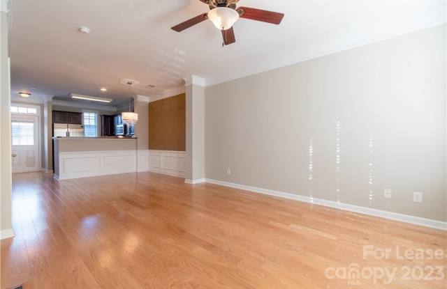 208 Welton Way Gallery 2