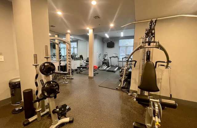 390 Lorimer St photos photos