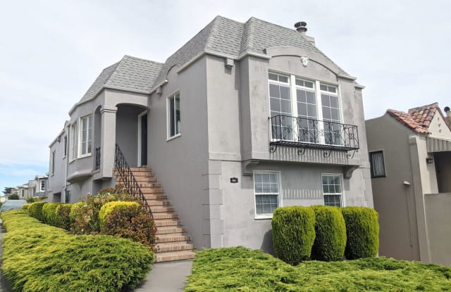501 College - 501 College Avenue, San Francisco, CA 94112