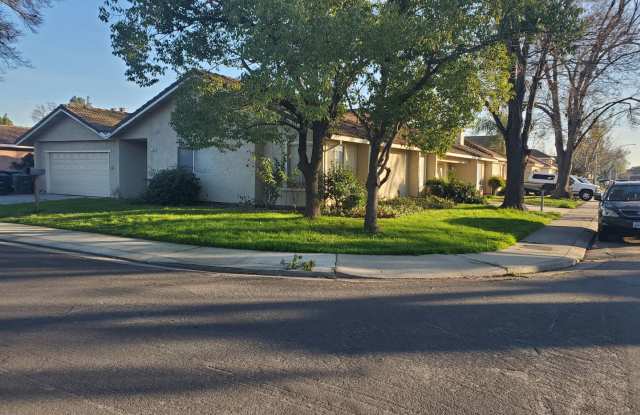 MON390 photos photos