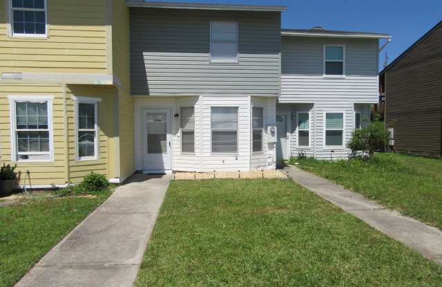 289 Sukoshi Dr. Unit B - 289 Sukoshi Drive, Callaway, FL 32404
