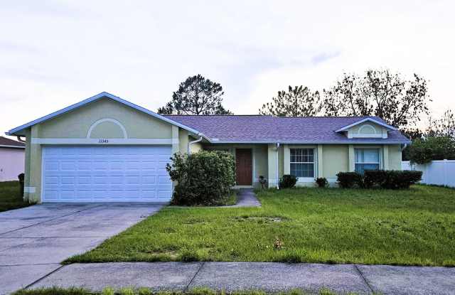 Bright & Spacious 3-Bedroom Home in the Heart of Clermont! photos photos