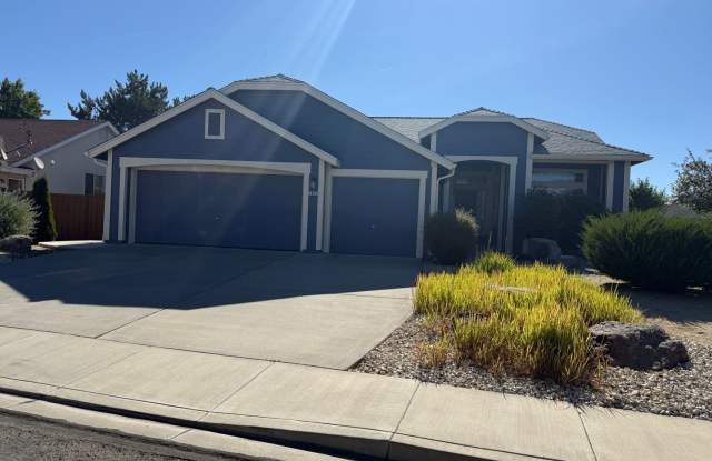 Beautiful 3 Bedrooms, 2 Baths with a 3 Car Garage in Cimarron Community photos photos
