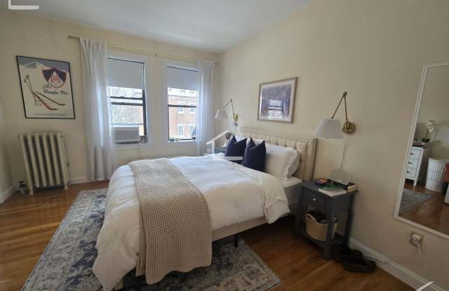 Charming 1 Bedroom-No Broker Fee Gallery 1