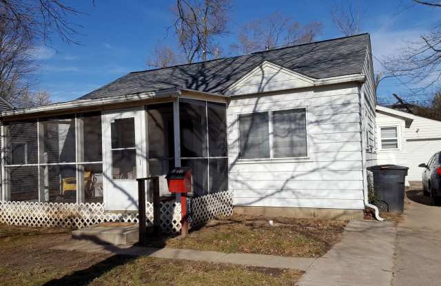 Single-story 4 bed 2 bath home for rent! photos photos