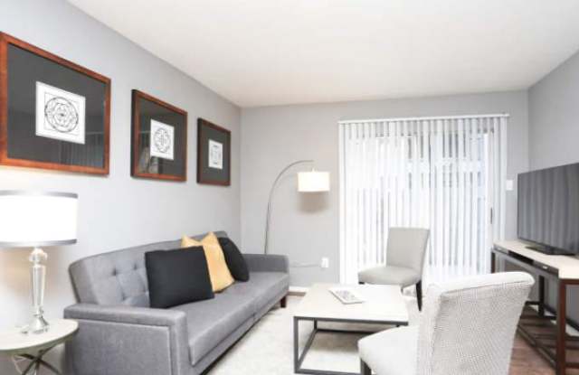 1743 Rutland Dr Gallery 4