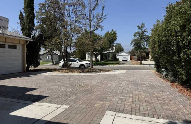 426 Carleton Ave photos photos