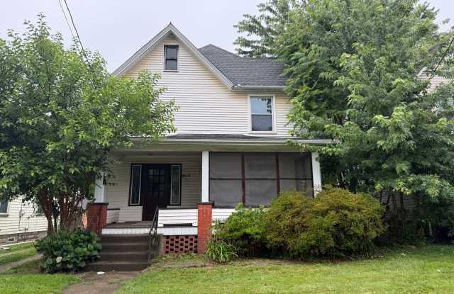 Updated 3-4 Bedroom House photos photos