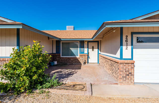 2612 E GLADE Avenue Gallery 2