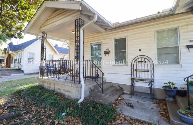 Charming 2-Bedroom Duplex in Tulsa Gallery 1