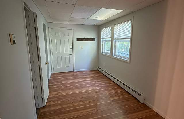 135 Glenwood Drive - 3 Gallery 4