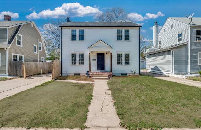 Enchanting 3 Bedroom 1 Bathroom Home Located near Wesley Hospital photos photos