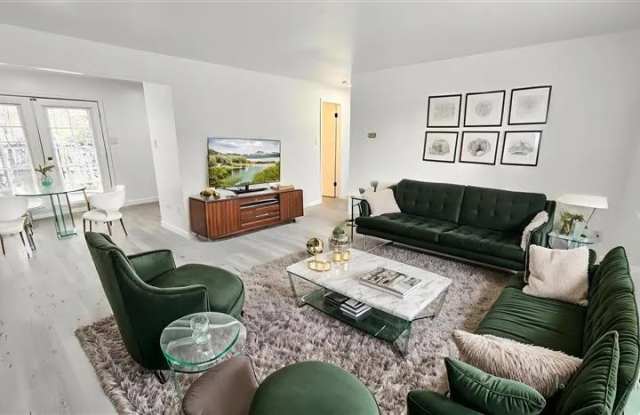 3751 Oak St photos photos