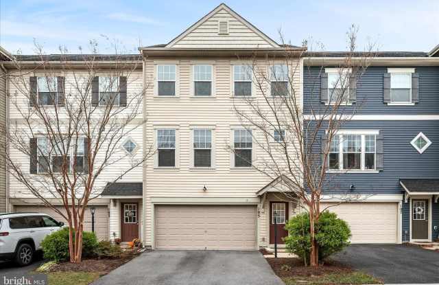 105 DOMINO Court photos photos