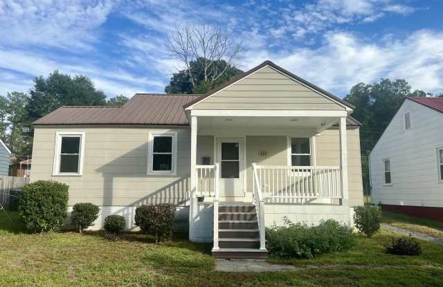 529 W Chapin Road Gallery 1