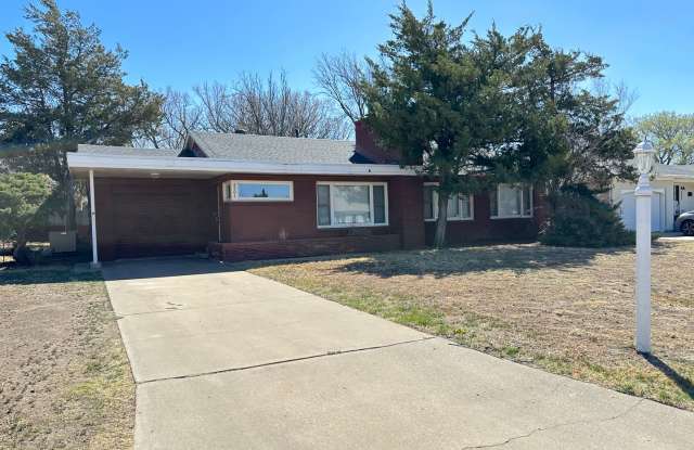 2 Bedroom, 2 Bathroom, 2 Car Garage, Good Size Yard In Wolflin!! Text to Schedule Showing 806-340-8283 - 2201 South Bonham Street, Amarillo, TX 79109