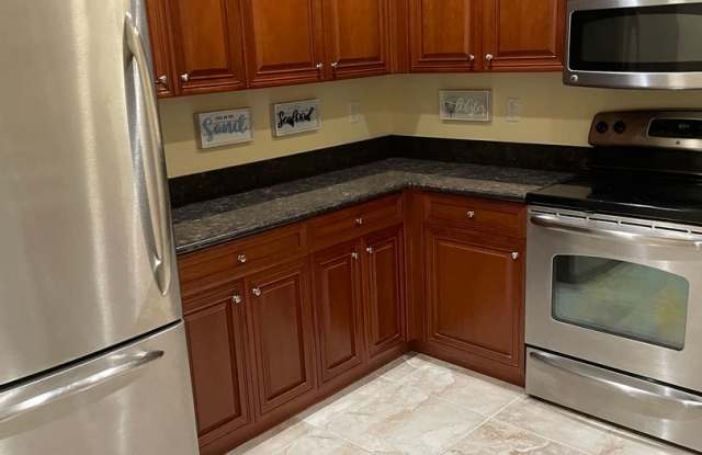 Furnished 3 Bedroom 2 Bath with Garage Punta Gorda Condo Gallery 4