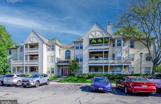115 CASCADE Court unit: 7 photos photos