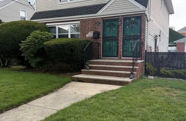 235 Jefferson Avenue - 235 Jefferson Avenue, Mineola, NY 11501