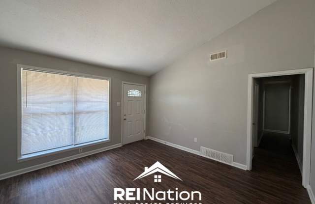 4702 Hillmont Avenue Gallery 2