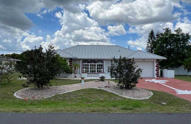 FURNISHED SHORT TERM SEASONAL RENTAL - 2 Bed / 2 Bath - Single Family, Pool Home (Heated) - $3,300/month photos photos