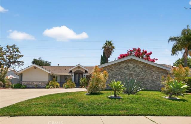5274 Crebs Avenue - 5274 Crebs Avenue, Los Angeles, CA 91356