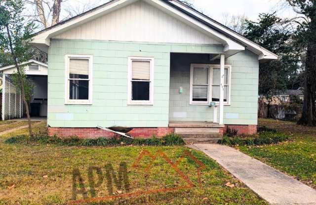 Charming in Monroe's Garden District photos photos Charming in Monroe's Garden District photos photos