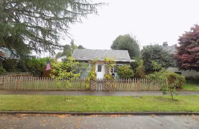 5623 44th Ave SW - 5623 44th Avenue Southwest, Seattle, WA 98136
