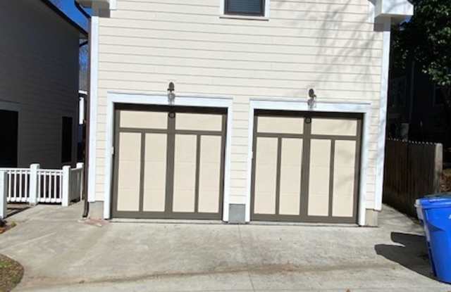 Charming 1-Bedroom Apartment Over Garage for Rent! photos photos Charming 1-Bedroom Apartment Over Garage for Rent! photos photos