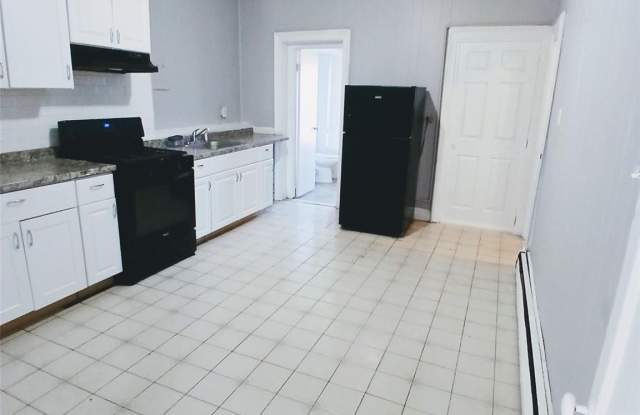 40 Benkard Avenue unit: 3 photos photos