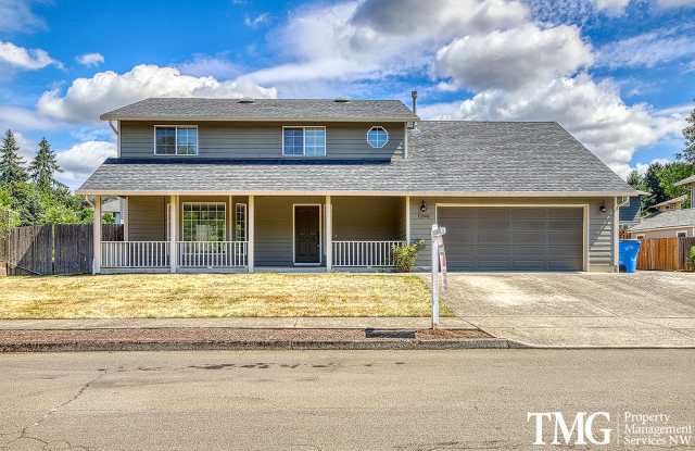 Charming Wildwood Home with Spacious Yard & Bonus Room Gallery 1