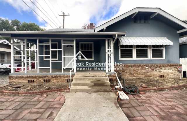 Wonderful 2bd/1ba Home-Steps Away from McGeorge School of Law! Gallery 1
